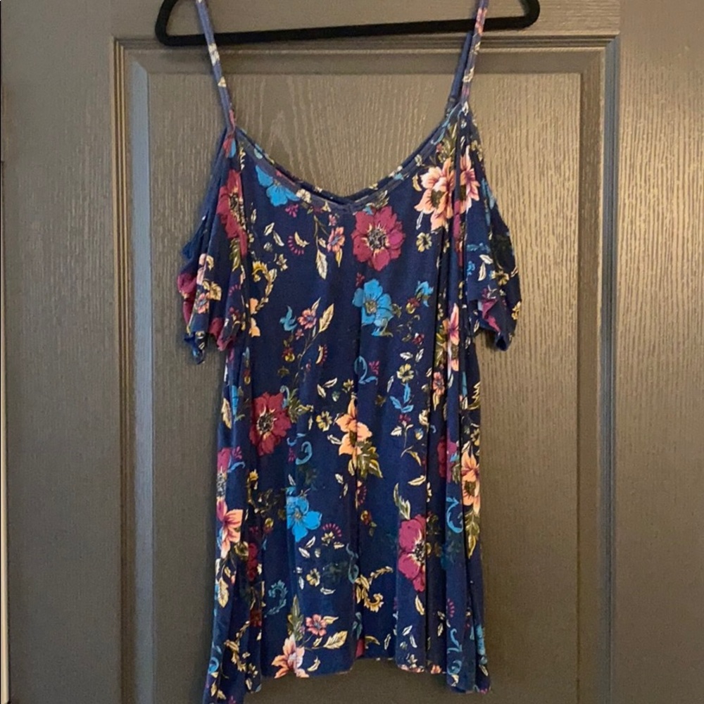 Torrid Cold Shoulder Top Size 1